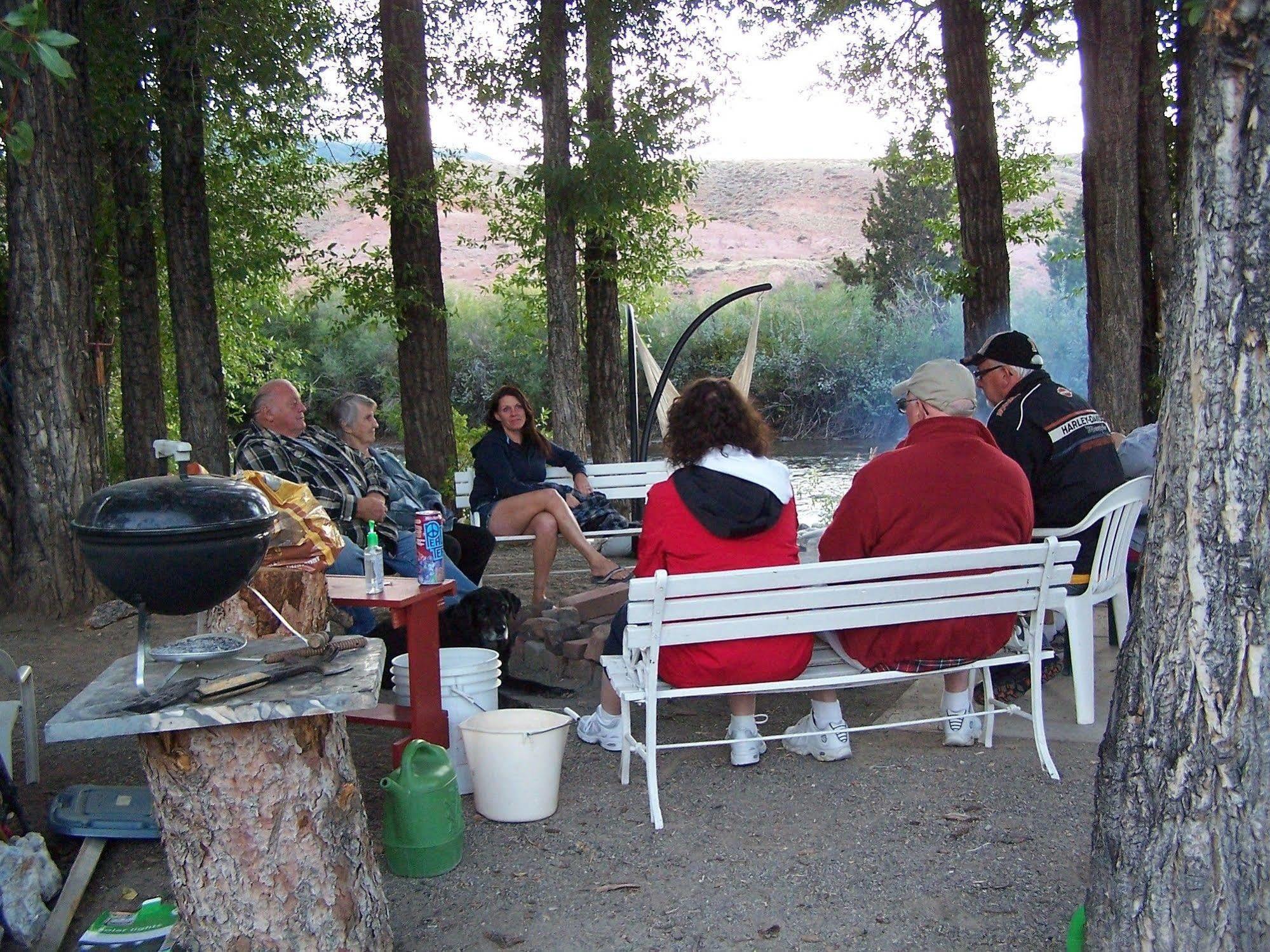 Black Bear Inn Dubois Dış mekan fotoğraf